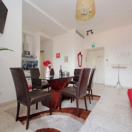 Luxury Domus Amadeus Apartment โรม ภายนอก รูปภาพ