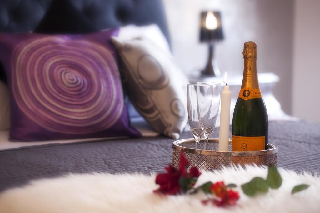 Luxury Domus Amadeus Apartment โรม ภายนอก รูปภาพ