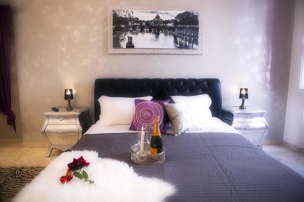 Luxury Domus Amadeus Apartment โรม ภายนอก รูปภาพ