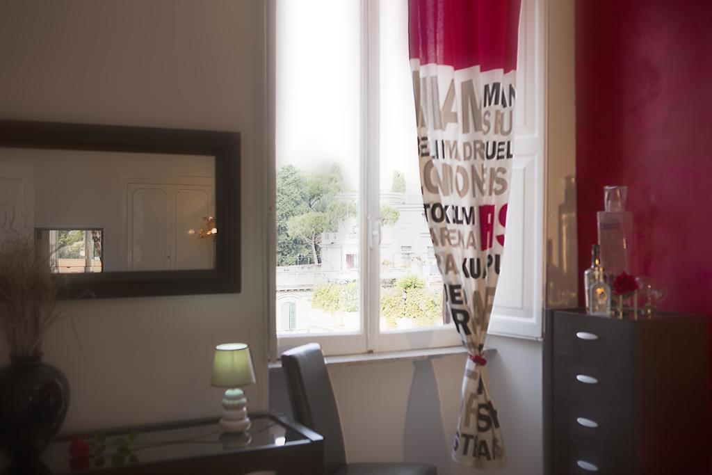 Luxury Domus Amadeus Apartment โรม ภายนอก รูปภาพ