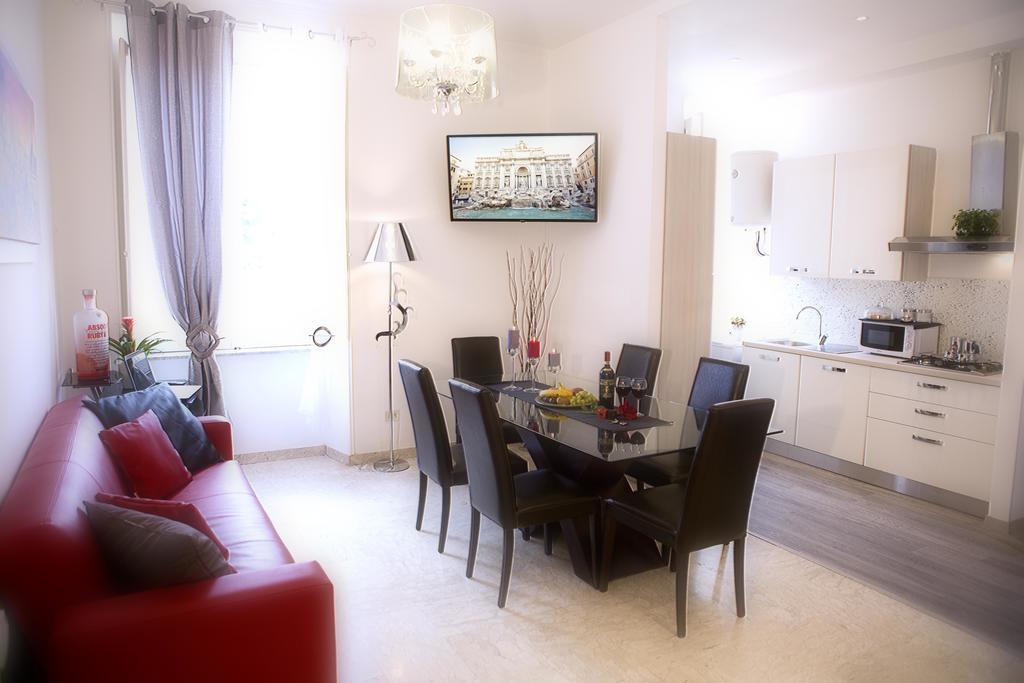 Luxury Domus Amadeus Apartment โรม ภายนอก รูปภาพ
